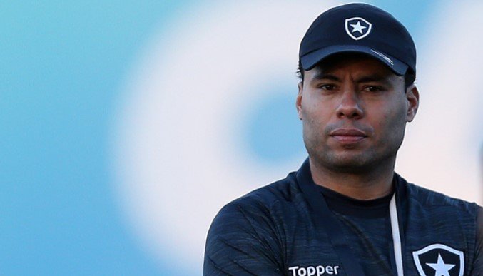 Jair Ventura, do Botafogo, está na mira do Santos para 2018