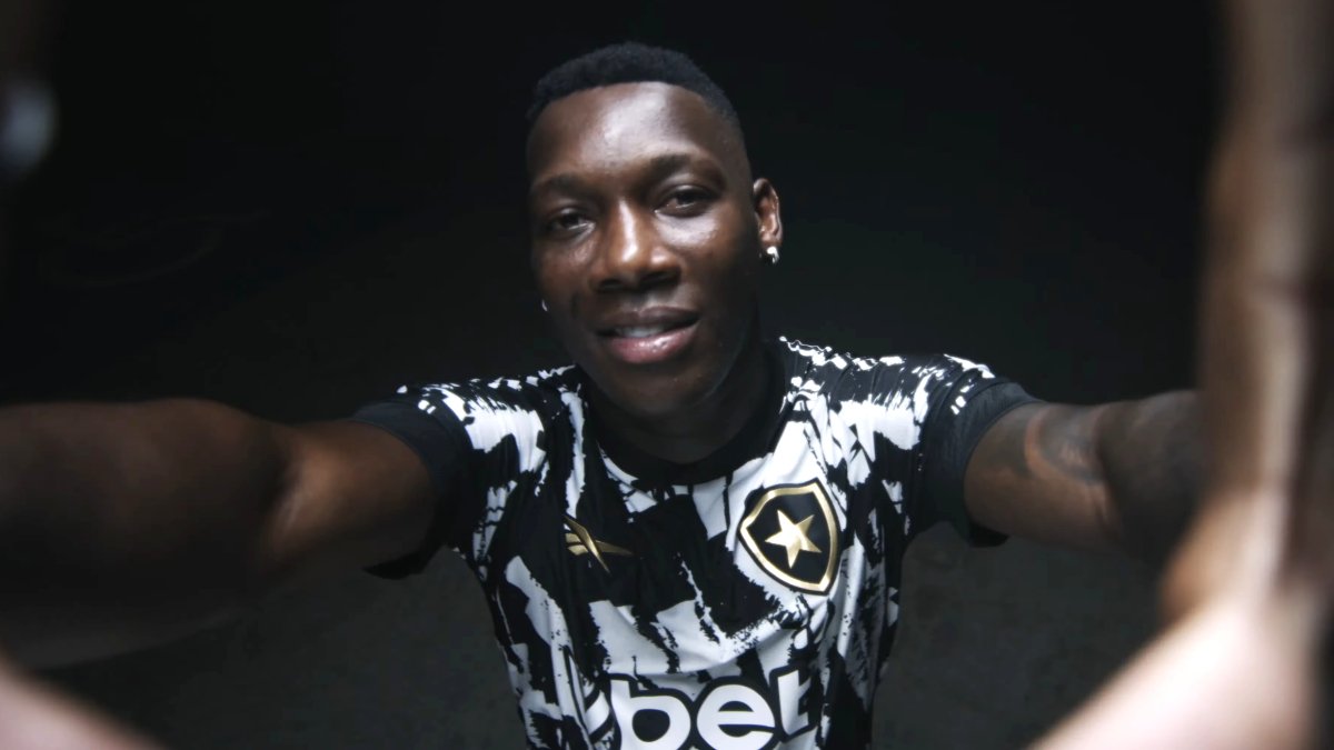 Patrick de Paula | Novo uniforme número 4 do Botafogo | Coleção Reebok 2024/2025
