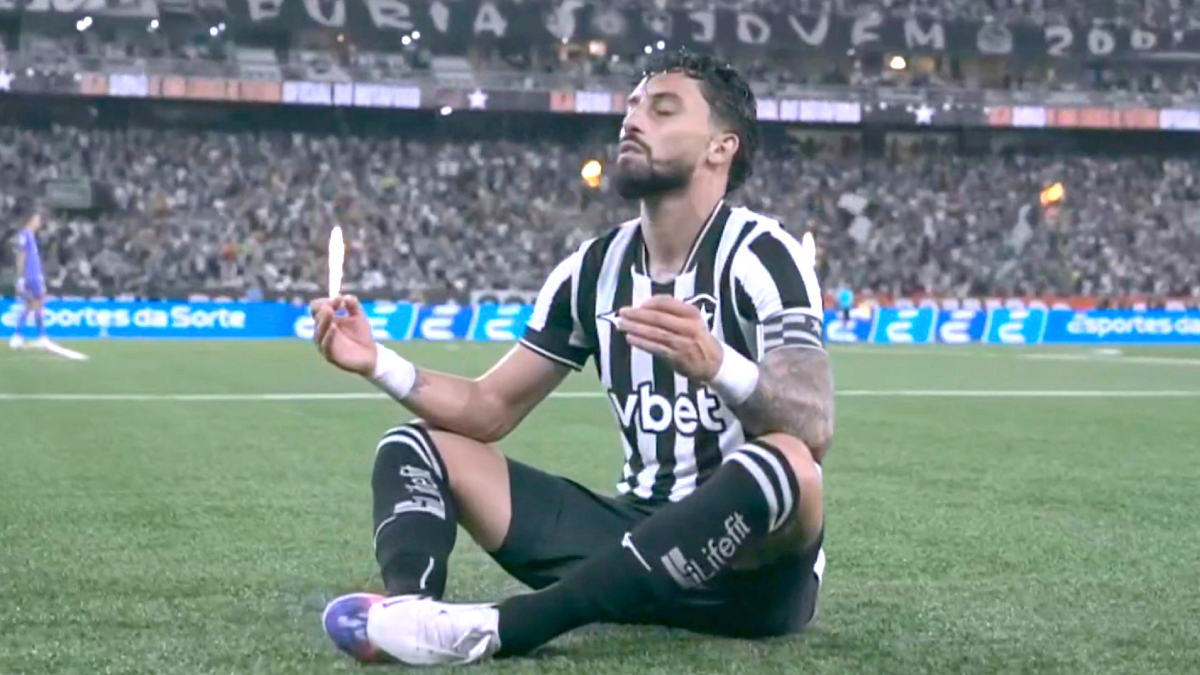 Alex Telles em Botafogo x Fluminense | Campeonato Brasileiro 2026