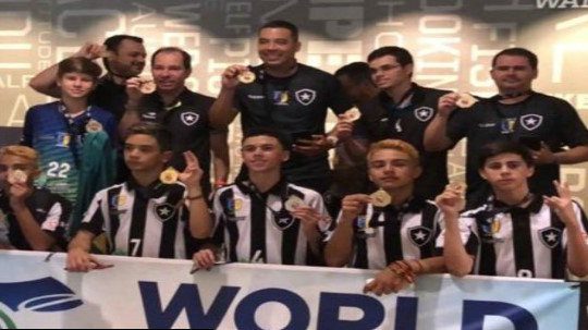 Futsal: Sub-14 do Botafogo/Casa de España conquista o World Championships nos EUA Futsal: Sub-14 do Botafogo/Casa de España conquista o World Championships nos EUA