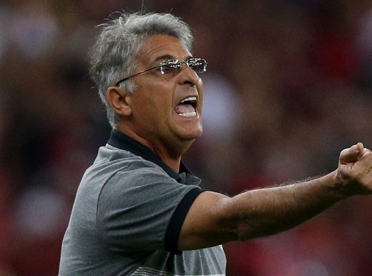 Comentarista: Marcos Paquetá convive com sombras de Zé Ricardo e Jair Ventura Comentarista: Marcos Paquetá convive com sombras de Zé Ricardo e Jair Ventura