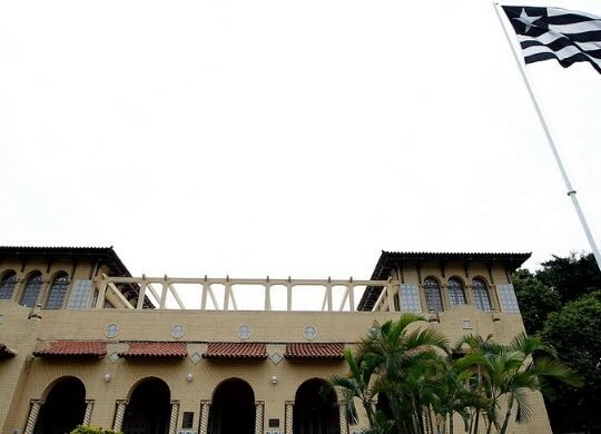 Por conta do coronavírus, Botafogo admite demitir funcionários Por conta do coronavírus, Botafogo admite demitir funcionários