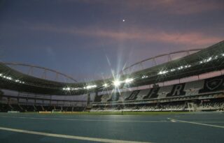 Ferj desmembra mais rodadas do Carioca e marca Botafogo x Flamengo para uma terça-feira à noite