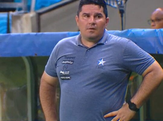 Botafogo mostra fragilidades dentro e fora de campo Botafogo mostra fragilidades dentro e fora de campo