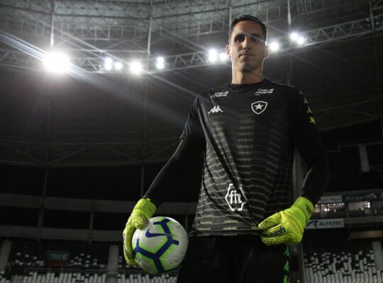 Gatito, do Botafogo, foi o terceiro goleiro mais decisivo do Brasileirão desde 2013, aponta estudo Gatito, do Botafogo, foi o terceiro goleiro mais decisivo do Brasileirão desde 2013, aponta estudo