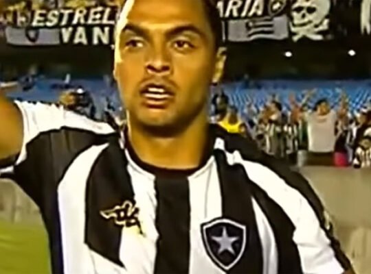 Dodô se declara: ‘O Botafogo é a minha paixão. Todo mundo sabe disso’ Dodô se declara: ‘O Botafogo é a minha paixão. Todo mundo sabe disso’