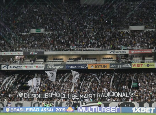 Botafogo arrecadou mais com bilheteria do que com patrocínios no ano passado Botafogo arrecadou mais com bilheteria do que com patrocínios no ano passado