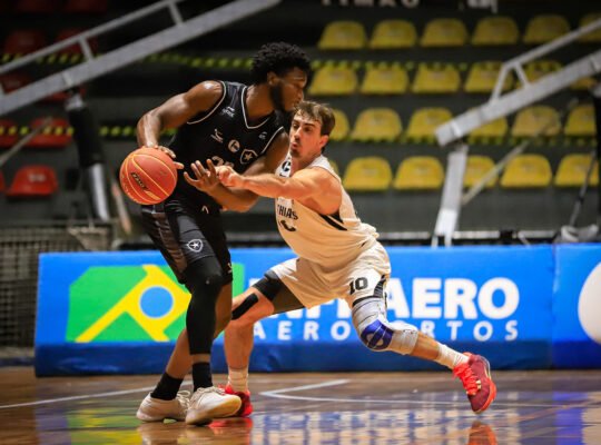 Irreconhecível, Botafogo sofre derrota pesada para o ...
