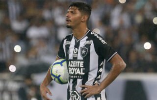 Botafogo abre espaço no elenco ao liberar jovens sem espaço; Igor Cássio pode não renovar
