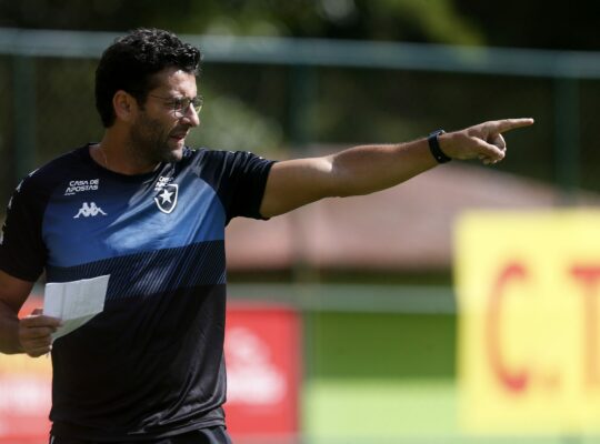 Time principal em campo! Botafogo faz amistoso no Espírito Santo Time principal em campo! Botafogo faz amistoso no Espírito Santo