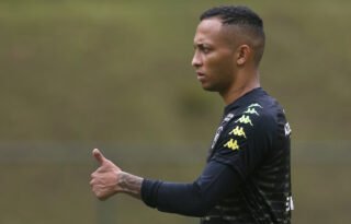 Cotado para sair, Lucas Campos projeta futuro no Botafogo: ‘Quero ficar e ter nova oportunidade’