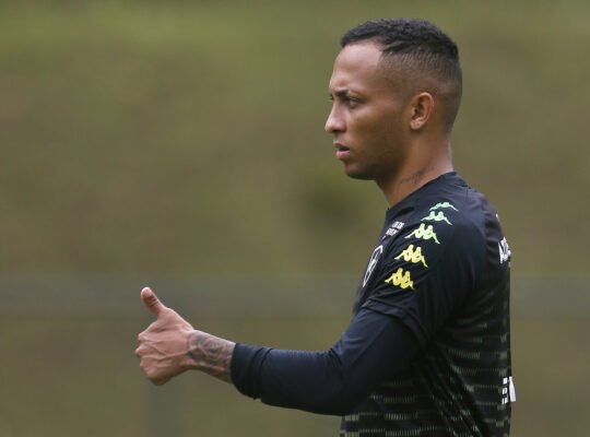 Cotado para sair, Lucas Campos projeta futuro no Botafogo: ‘Quero ficar e ter nova oportunidade’ Cotado para sair, Lucas Campos projeta futuro no Botafogo: ‘Quero ficar e ter nova oportunidade’