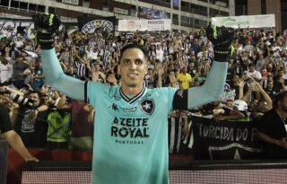 Sobrou! Gatito, do Botafogo, tem o melhor desempenho em pênaltis no Brasileirão desde 2013