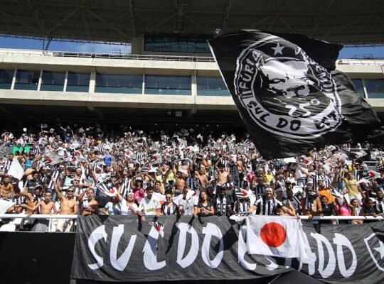 Engajamento da torcida faz Botafogo sonhar com dias melhores Engajamento da torcida faz Botafogo sonhar com dias melhores