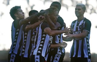 ‘Não’ de Yaya Touré ao Botafogo é página virada para Autuori e faz alvinegros abraçarem Honda