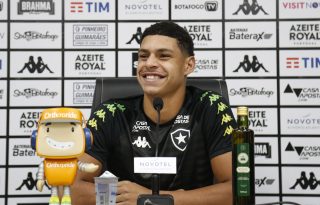AO VIVO: Luis Henrique concede entrevista coletiva online pela Botafogo TV
