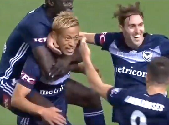 Liga relembra gols de Honda, astro do Botafogo, na Oceania: ‘Todos saúdam o imperador japonês’ Liga relembra gols de Honda, astro do Botafogo, na Oceania: ‘Todos saúdam o imperador japonês’