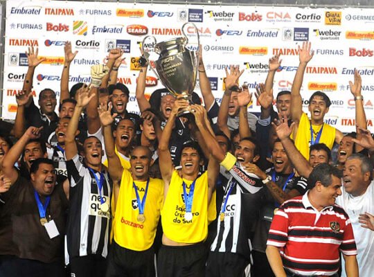 Todos lembram da cavadinha de Loco Abreu e da defesa de Jefferson, mas Taça Guanabara do Botafogo em 2010 teve reviravolta incrível Todos lembram da cavadinha de Loco Abreu e da defesa de Jefferson, mas Taça Guanabara do Botafogo em 2010 teve reviravolta incrível