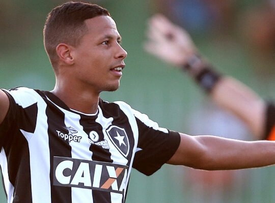 Fernandes se despede: ‘Obrigado, Botafogo. Muito orgulho do que vivi nesses 15 anos de clube’ Fernandes se despede: ‘Obrigado, Botafogo. Muito orgulho do que vivi nesses 15 anos de clube’