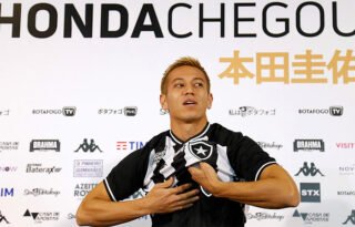 Honda se destaca na quarentena ao abrir mão de salário no Botafogo e com preocupação social