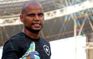 Jefferson se emociona ao entrar em lista de maiores ídolos do Botafogo: ‘Sonho realizado’