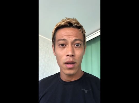Ativo nas redes sociais, Honda sugere cortes nos salários dos atletas para salvar clubes em meio à pandemia Ativo nas redes sociais, Honda sugere cortes nos salários dos atletas para salvar clubes em meio à pandemia
