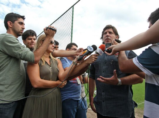 Wilson Gottardo recorda passagem como diretor-técnico no Botafogo: ‘Meu médico disse que eu iria morrer’ Wilson Gottardo recorda passagem como diretor-técnico no Botafogo: ‘Meu médico disse que eu iria morrer’