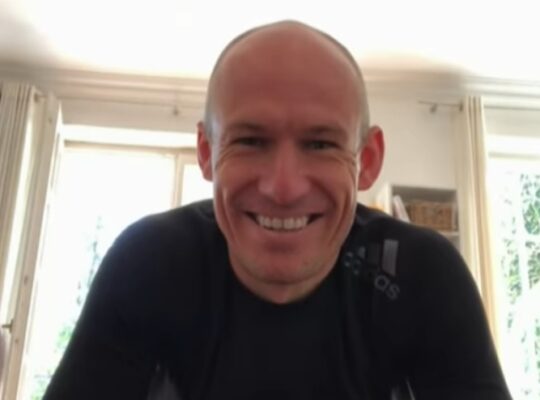Robben no Botafogo? Veja medalhões gringos que ‘deram o cano’ e os que vieram para o Brasil Robben no Botafogo? Veja medalhões gringos que ‘deram o cano’ e os que vieram para o Brasil