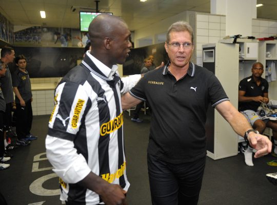 Oswaldo conta reação em contratação de Seedorf: ‘Não acreditei. Foi uma grande tacada do Botafogo’ Oswaldo conta reação em contratação de Seedorf: ‘Não acreditei. Foi uma grande tacada do Botafogo’
