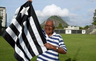 ‘O próprio Nilton Santos votaria no Garrincha’, diz filho do lateral, 2° maior ídolo do Botafogo