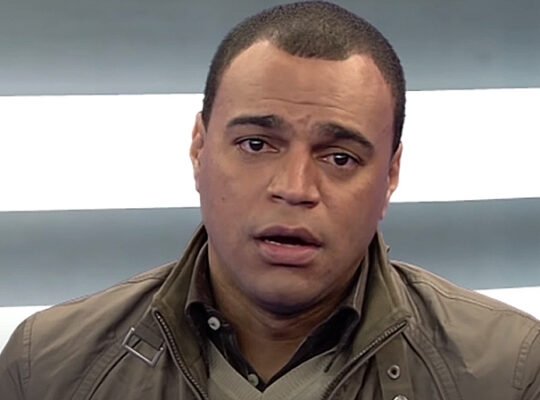 Dirigente rebate críticas de Denilson ao Botafogo: ‘O apelido do Batman pode ser Yaya’ Dirigente rebate críticas de Denilson ao Botafogo: ‘O apelido do Batman pode ser Yaya’
