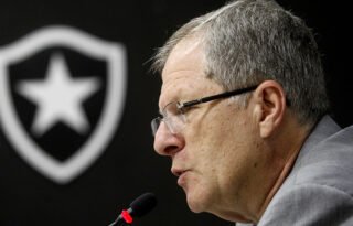 Vice do Botafogo critica Flamengo, vê politização em torno da volta aos treinos e pede união: ‘Se não, todos vão perder’