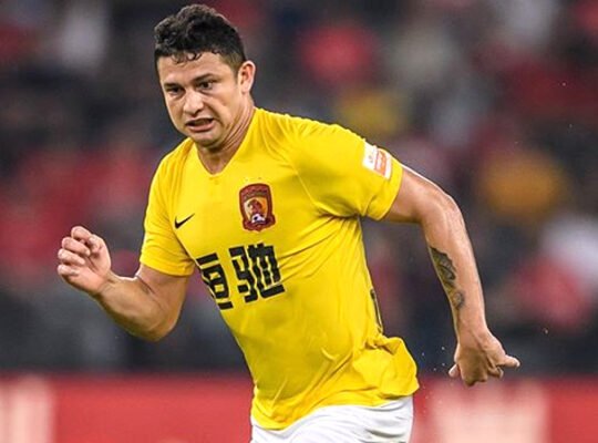 Montenegro revela certa proximidade com Elkeson e conversas por volta ao Botafogo no futuro Montenegro revela certa proximidade com Elkeson e conversas por volta ao Botafogo no futuro
