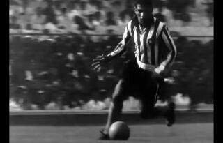 Garrincha é eleito o maior ídolo da história do Botafogo: ‘Que ninguém se esqueça dele’