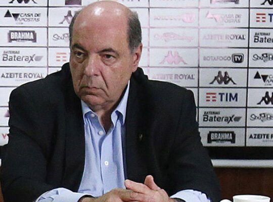 Mufarrej relata sondagens e espera venda de jogadores por receitas no Botafogo: ‘Todos são negociáveis’ Mufarrej relata sondagens e espera venda de jogadores por receitas no Botafogo: ‘Todos são negociáveis’