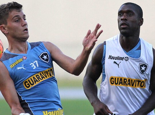 Octávio revela conselhos de Seedorf nos tempos de Botafogo: ‘Levo para a vida toda’ Octávio revela conselhos de Seedorf nos tempos de Botafogo: ‘Levo para a vida toda’