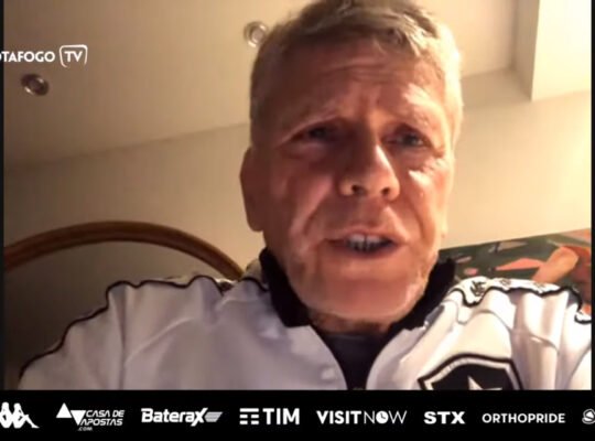 Autuori elogia ajuda dos jogadores do Botafogo a funcionários: ‘Atitudes de caráter’ Autuori elogia ajuda dos jogadores do Botafogo a funcionários: ‘Atitudes de caráter’