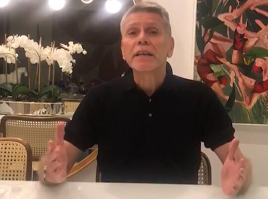 No Botafogo, Autuori diz que retorno do futebol é sandice, pede respeito e usa reação de Bolsonaro: ‘E daí? Lamento!’ No Botafogo, Autuori diz que retorno do futebol é sandice, pede respeito e usa reação de Bolsonaro: ‘E daí? Lamento!’