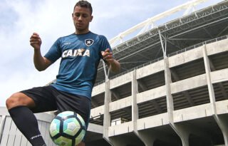 Renan Gorne abre o jogo e revela frustração com a diretoria do Botafogo; clube melou negociação