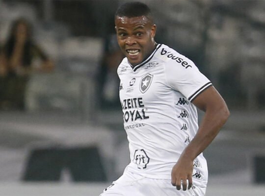Vinicius Tanque tem situação indefinida entre renovar com Cartagena ou voltar ao Botafogo: ‘Tenho que estar preparado’ Vinicius Tanque tem situação indefinida entre renovar com Cartagena ou voltar ao Botafogo: ‘Tenho que estar preparado’