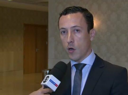 Advogado vê Fluminense e Botafogo respaldados por justificativas sobre Carioca: ‘Não deveriam ser punidos’ Advogado vê Fluminense e Botafogo respaldados por justificativas sobre Carioca: ‘Não deveriam ser punidos’