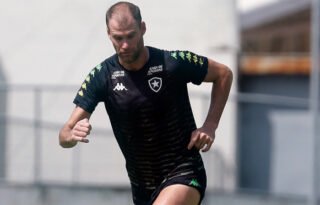 Saída de Carli pode significar economia de R$ 9 milhões ao Botafogo em salários e encargos