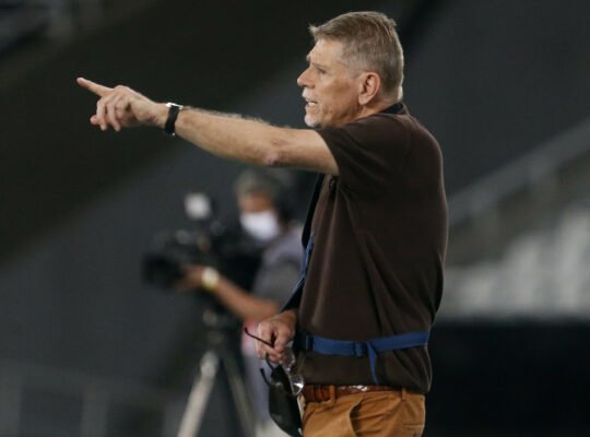 Botafogo: Paulo Autuori é punido pelo TJD-RJ com três jogos de suspensão no Campeonato Carioca de 2021 Botafogo: Paulo Autuori é punido pelo TJD-RJ com três jogos de suspensão no Campeonato Carioca de 2021
