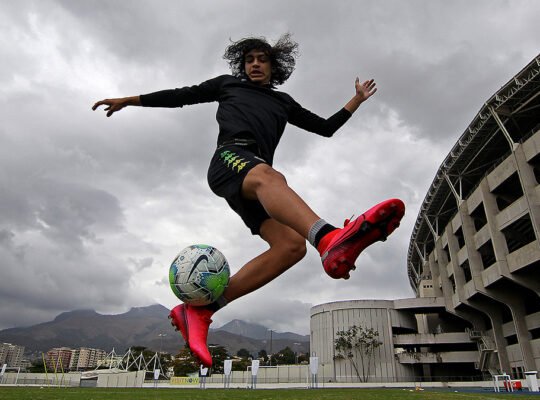Indireta? Em meio à crise no Botafogo, Matheus Nascimento ...