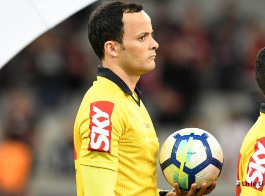 Árbitro do DF é escalado para apitar Botafogo x Bahia; Glorioso tem 100% de aproveitamento com ele Árbitro do DF é escalado para apitar Botafogo x Bahia; Glorioso tem 100% de aproveitamento com ele