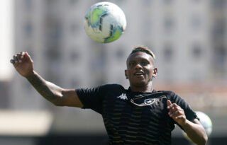 Rescisão é oficializada, e Neneco Rentería não é mais jogador do Botafogo