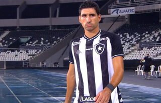 Montenegro admite erro do Botafogo em contratar Barrandeguy: ‘Estamos tentando emprestar’