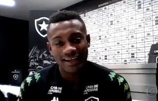 Kalou rasga elogios a Matheus Babi e enaltece Bruno Nazário: ‘Joga muito’