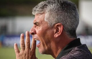 Técnico do sub-17 do Botafogo recebe proposta para assumir time profissional do Volta Redonda