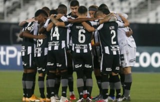 Paralelamente à busca por novo técnico, Botafogo procura reforços para meio e ataque